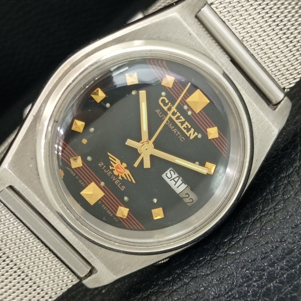 Vintage 1981 Citizen Automatic Mens Silver Watch WDaydate  Red Accents
